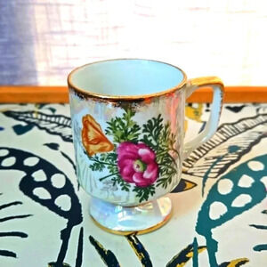 AUGUST POPPY TEA CUP